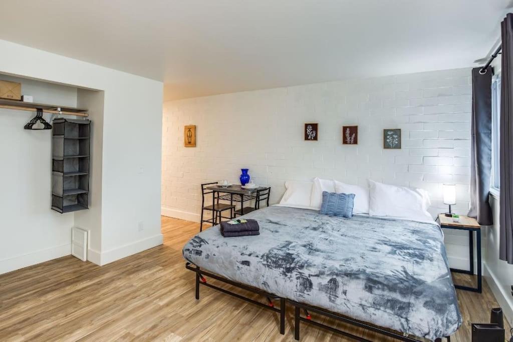 Studio W/ King Bed Near Dwtn Rochester Esterno foto