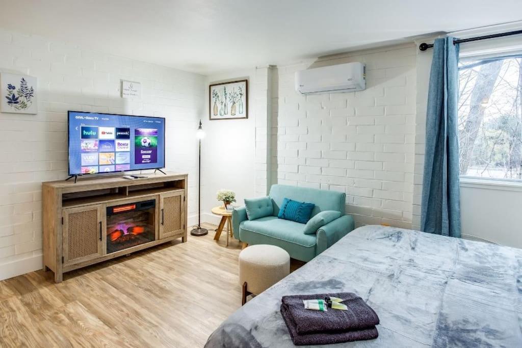 Studio W/ King Bed Near Dwtn Rochester Esterno foto
